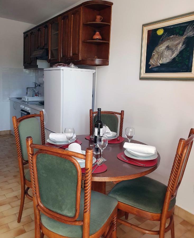 Apartment Dina Omiš Eksteriør billede
